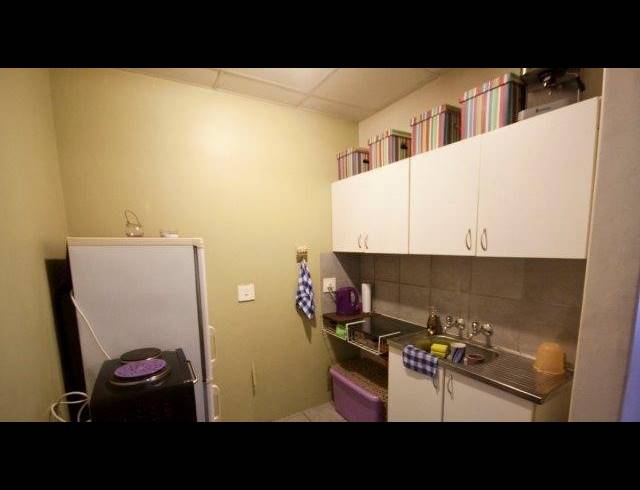 0.5 BEDROOM STUDIO APARTMENT FOR SALE IN DURBAN CENTRAL
